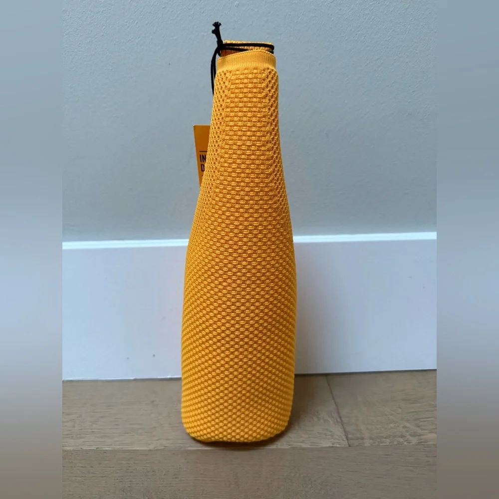 NWT: Veuve Clicquot insulated ice jackets (sleeves) - new style!!